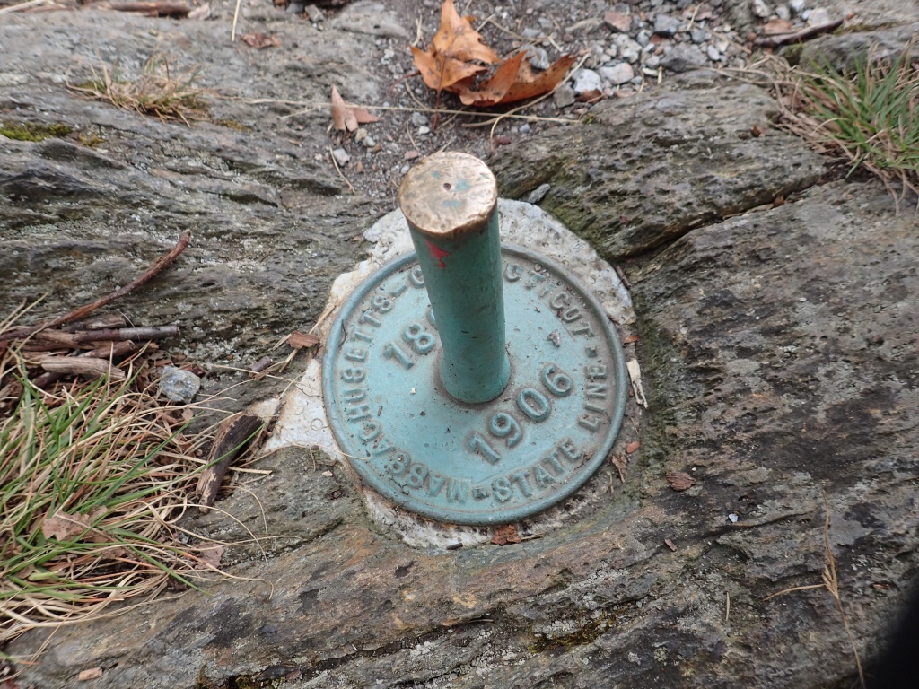 CT/MA State line marker