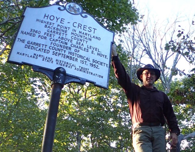 The Hoye Crest Summit Marker